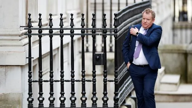 El negociador británico para el Brexit deja el Gobierno y agrava aún más la situación de Johnson