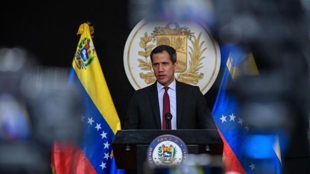 La Asamblea legítima venezolana ratifica un año más el mandato de Guaidó