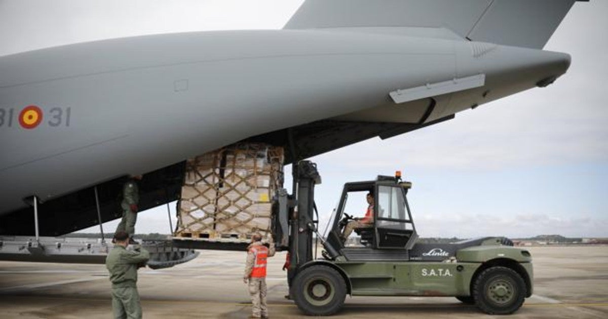 Material enviado por España el pasado domingo en un avión A400 desde la base de Torrejón de Ardoz