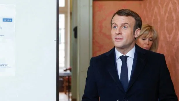 Macron, candidato a su propia reelección: «Habrá que trabajar más y bajar los impuestos»
