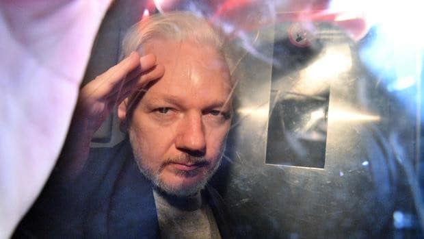 La Justicia británica allana el camino para la extradición de Assange a EE.UU.