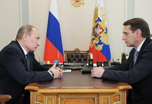 «¡Hable claro!», espetó Putin a Serguéi Naryshkin, jefe del servicio de inteligencia exterior de Rusia, en una bronca que dio la vuelta al mundo