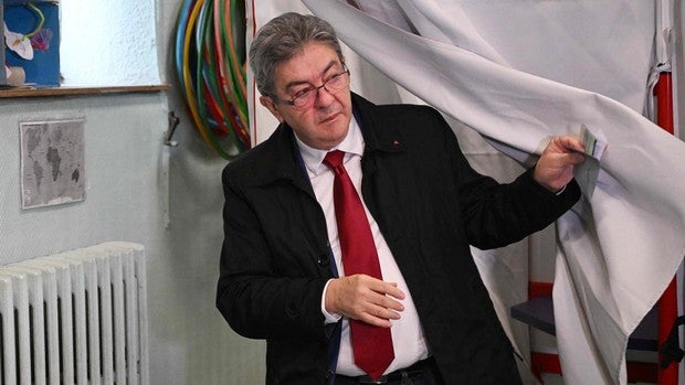 Mélenchon lanza su campaña para ser el primer ministro: «La tercera vuelta comienza esta noche»