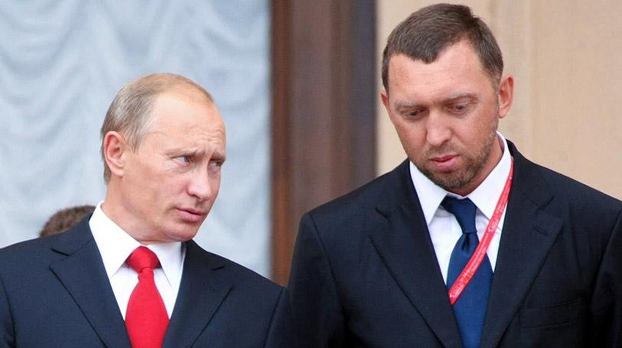 Vladimir Putin con el oligarca Oleg Deripaska