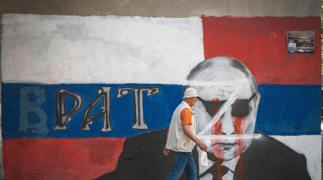 Un mural de Putin con la Z