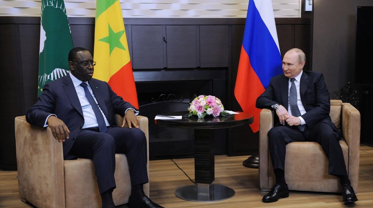 Macky Sall con Putin, ayer en Sochi