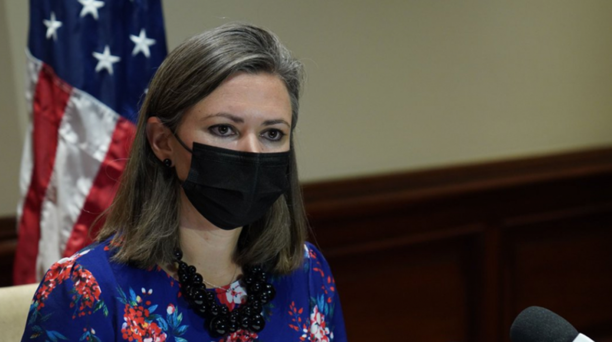 La subsecretaria de Estado adjunta de Estados Unidos Emily Mendrala