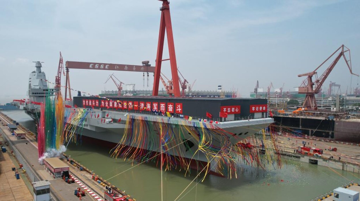 Así es el &#039;Fujian&#039;, el nuevo monstruo naval de China: un portaaviones gigantesco y sofisticado