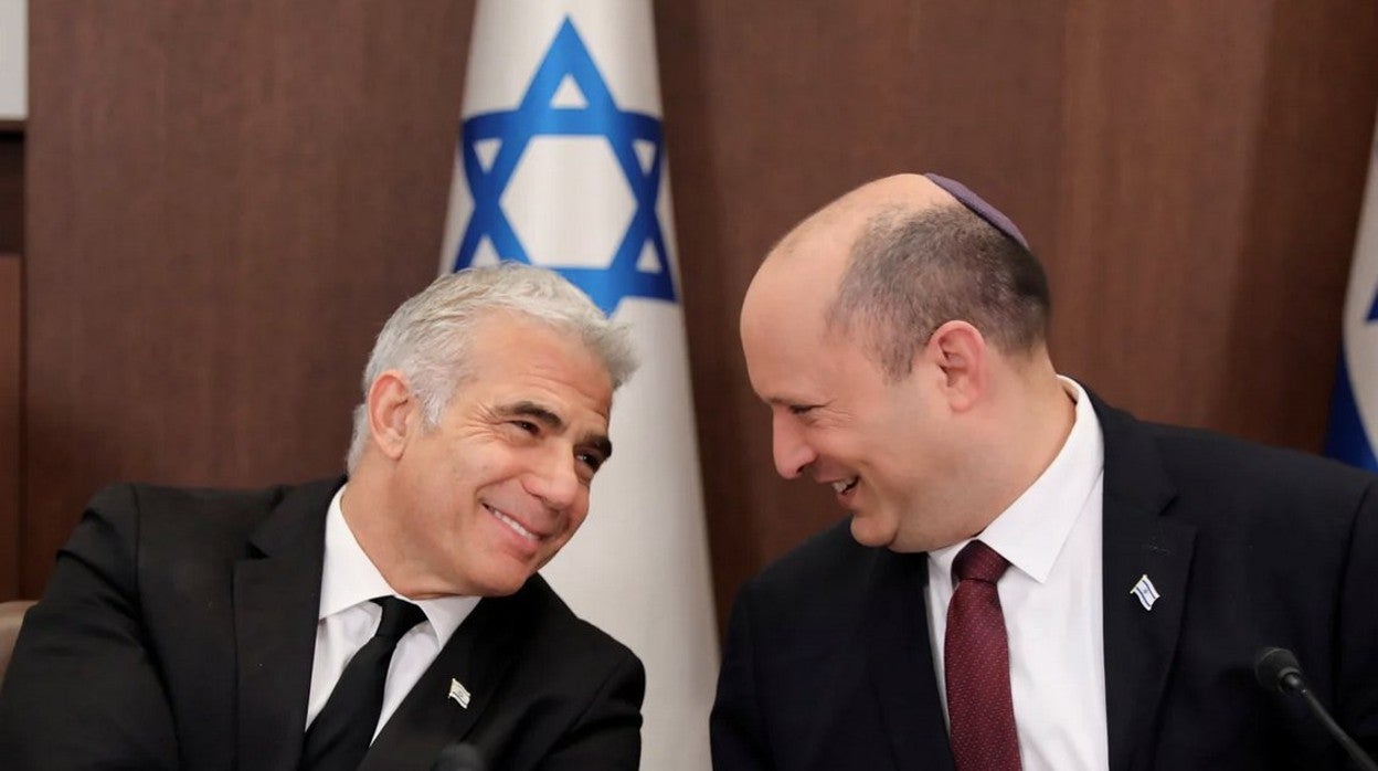 Bennett, Lapid deciden votar sobre la disolución del parlamento la próxima semana