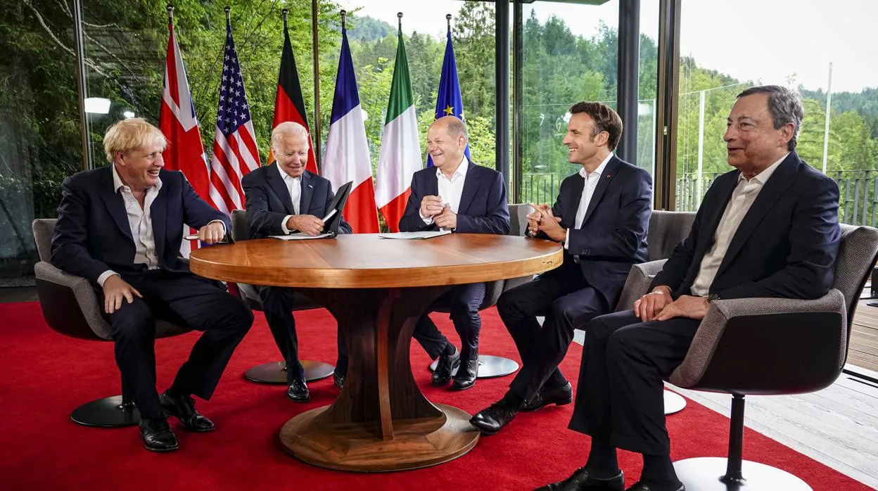 Boris Johnson, Joe Biden, Olaf Scholz, Emmanuel Macron y Mario Draghui, hoy en la cumbre del G7