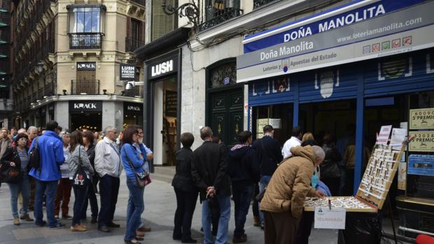 Loteros, quiénes son los repartidores de suerte del Gordo de Navidad