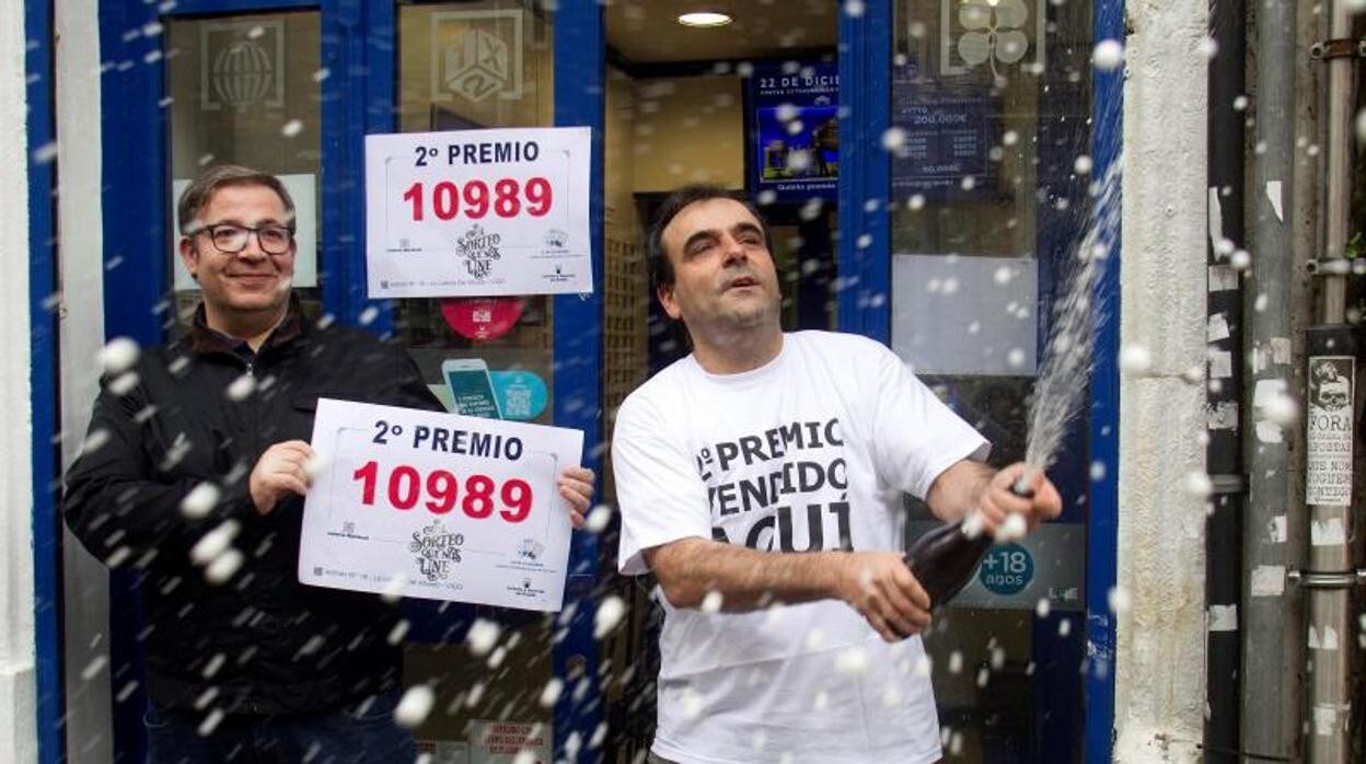 Una administración de Vigo celebra haber vendido una serie de un segundo premio de Lotería de Navidad