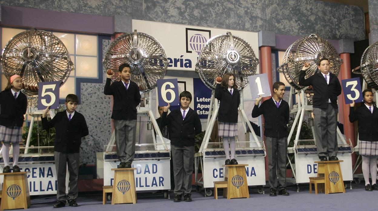 Imagen del sorteo de la Lotería del Niño del año 2005