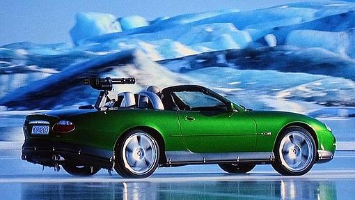 Jaguar XK Cabrio adaptado de 'Muere otro día'