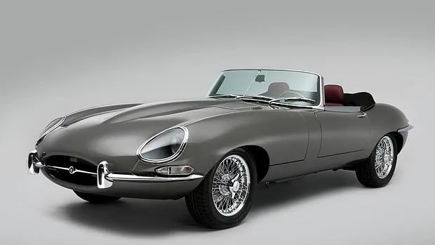 Un Jaguar es una de las piezas de colección que posee