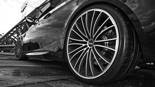 Los neumáticos deben tener correctamente tanto su presión como el dibujo