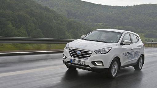 Bajo la lluvia el ix35 se comportó como cualquier coche