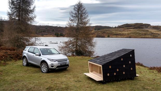 Land Rover inventa una cabaña que cabe en un coche