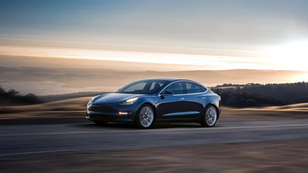 Tesla ha diseñado Modelo 3 con vistas al consumidor medio y lograr ventas masivas
