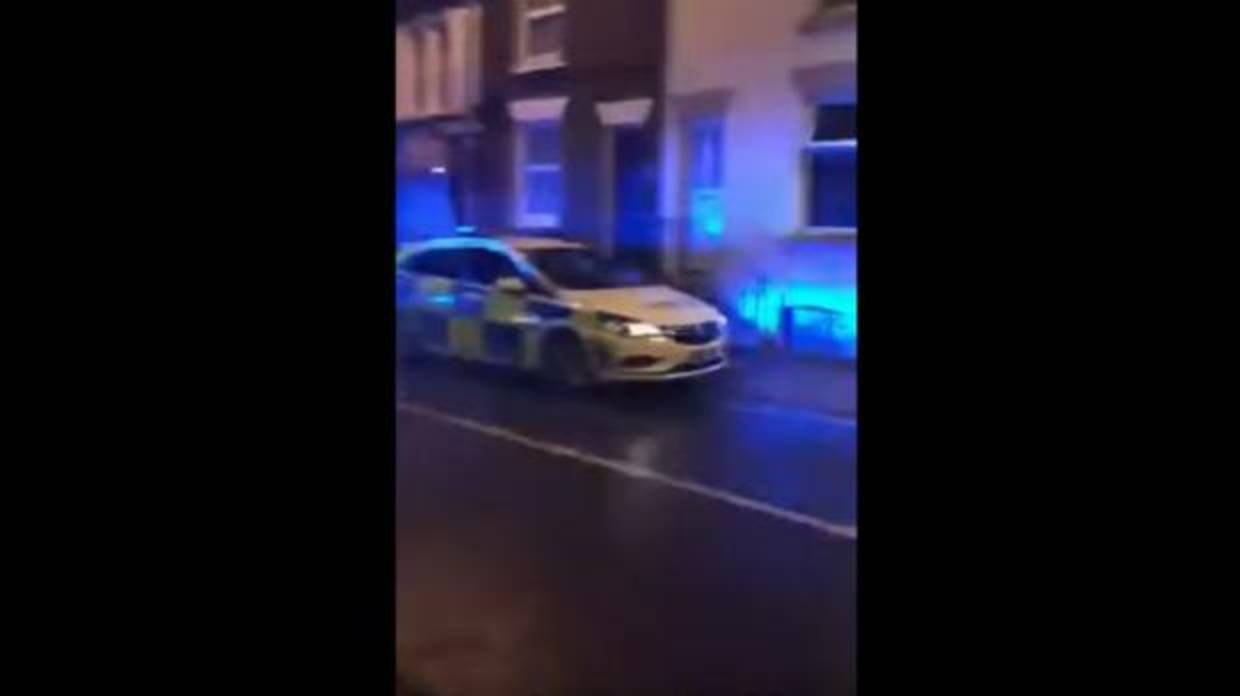 YouTube: La impresionante maniobra de aparcamiento de un policía británico