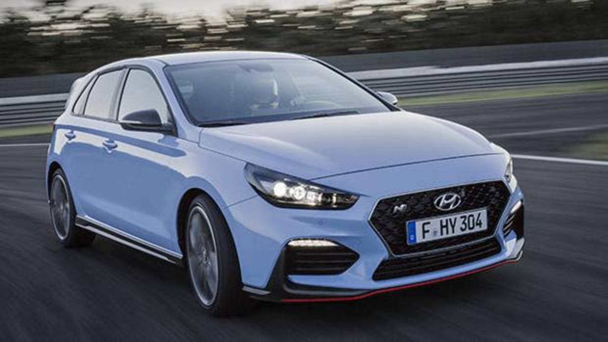 El nuevo Hyundai i30 Fastback presenta una línea elegante de coupé