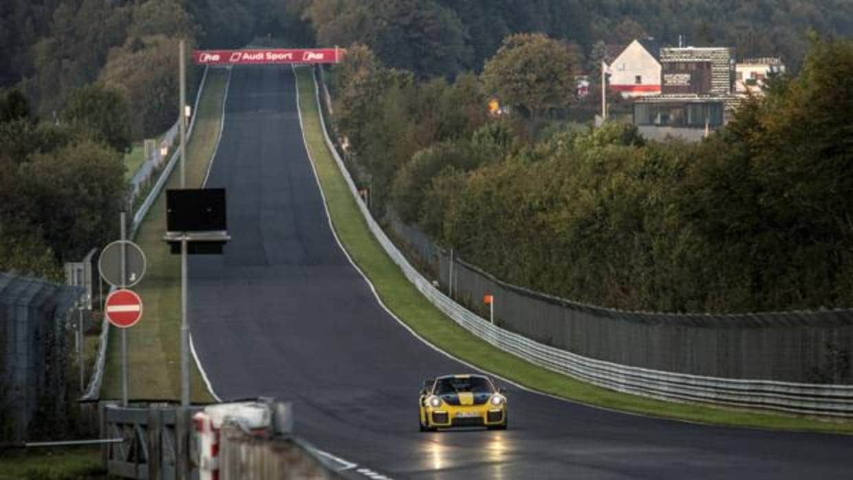 El GT2 RS se convierte en el Porsche 911 más rápido de todos los tiempos