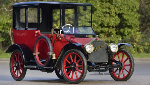 Los coches más icónicos que cumplen años en 2017 y su impacto en la sociedad