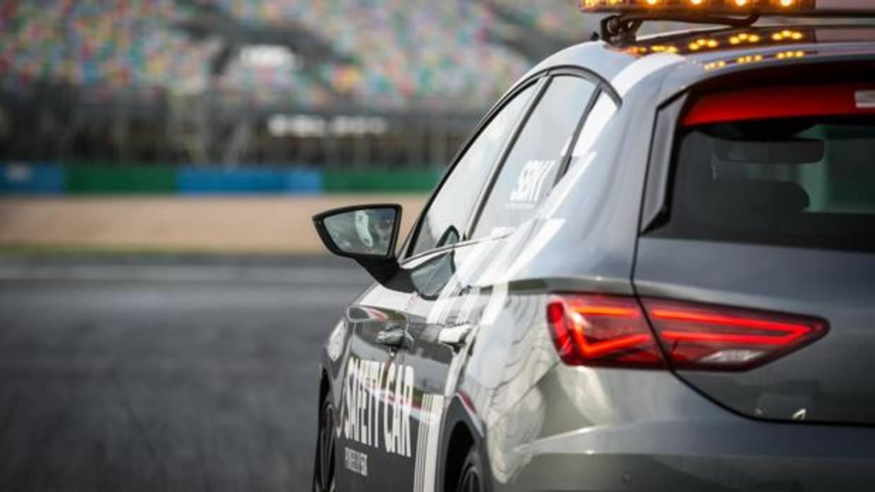 El modelo SEAT León de serie cumple con los requisitos de versatilidad y potencia de los Safety Car