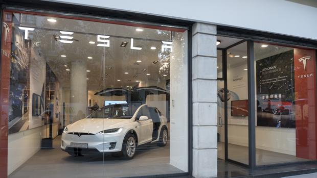 Tesla inaugura su primera tienda en Madrid