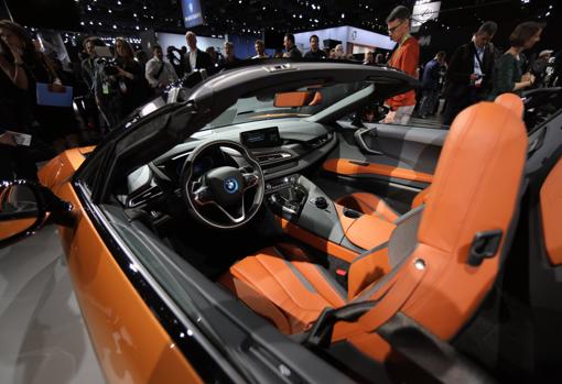 BMW i8 Roadster: ya lo hemos visto y tocado