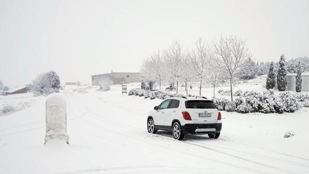 Cómo conducir sobre nieve si te ha sorprendido sin preparación