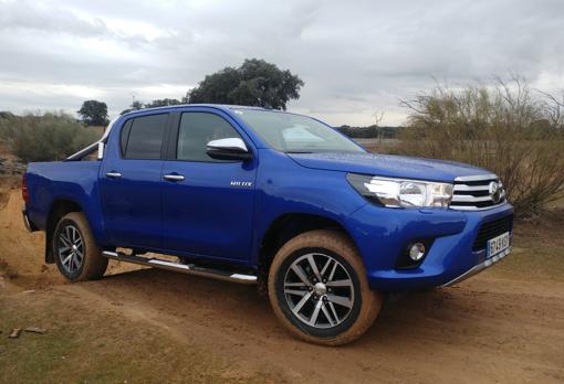 Toyota Land Cruiser e Hilux 2018: sus capacidades todoterreno a prueba