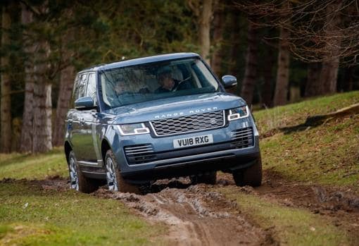Range Rover híbrido enchufable: 51 kilómetros de autonomía eléctrica para el lujoso todoterreno británico