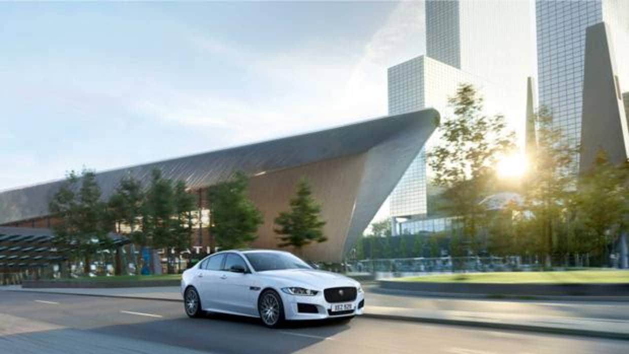 Jaguar XE Landmark Edition: más equipado y con toques más deportivos