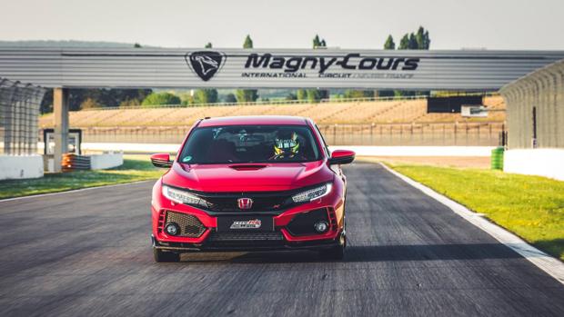 Honda bate el récord de Magny-Cours con un Civic Type-R