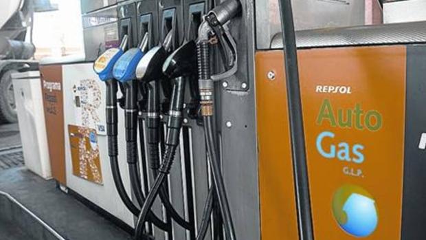 Casi 3.000 vehículos de gasolina se han convertido a gas en el primer semestre de 2018