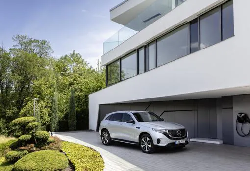 Mercedes presenta el EQC, su primer SUV 100% eléctrico