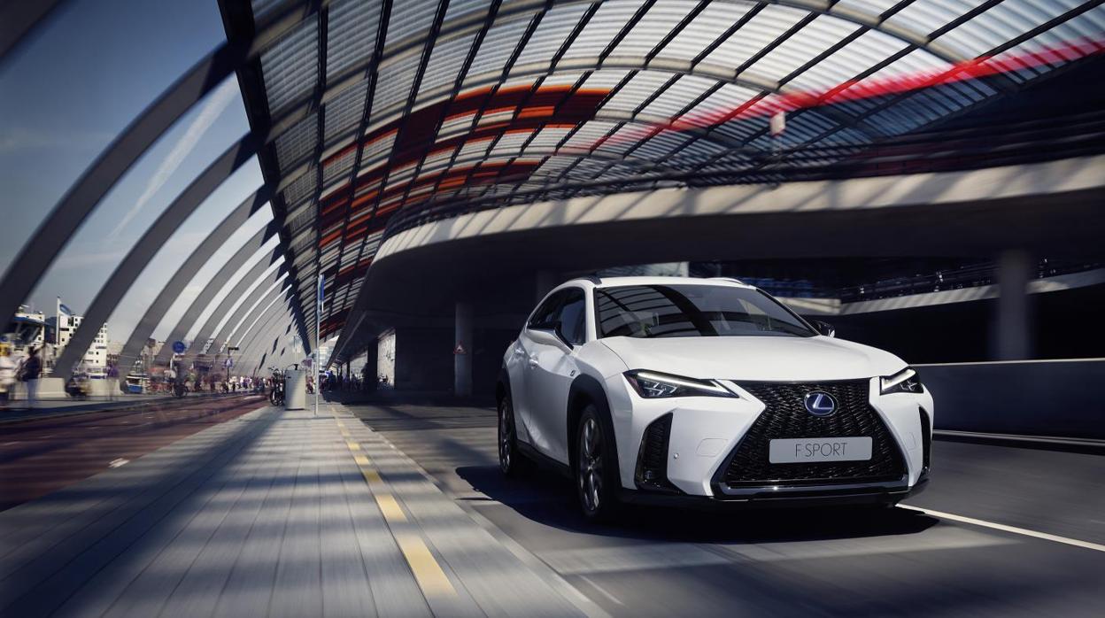 Nuevo UX 250h: el «explorador urbano» de Lexus ya está disponible