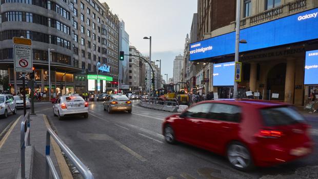 «Ir a 30 por hora en Madrid aumentará la contaminación y ralentizará el tráfico»