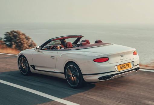 Continental GT convertible: lujo con estilo británico