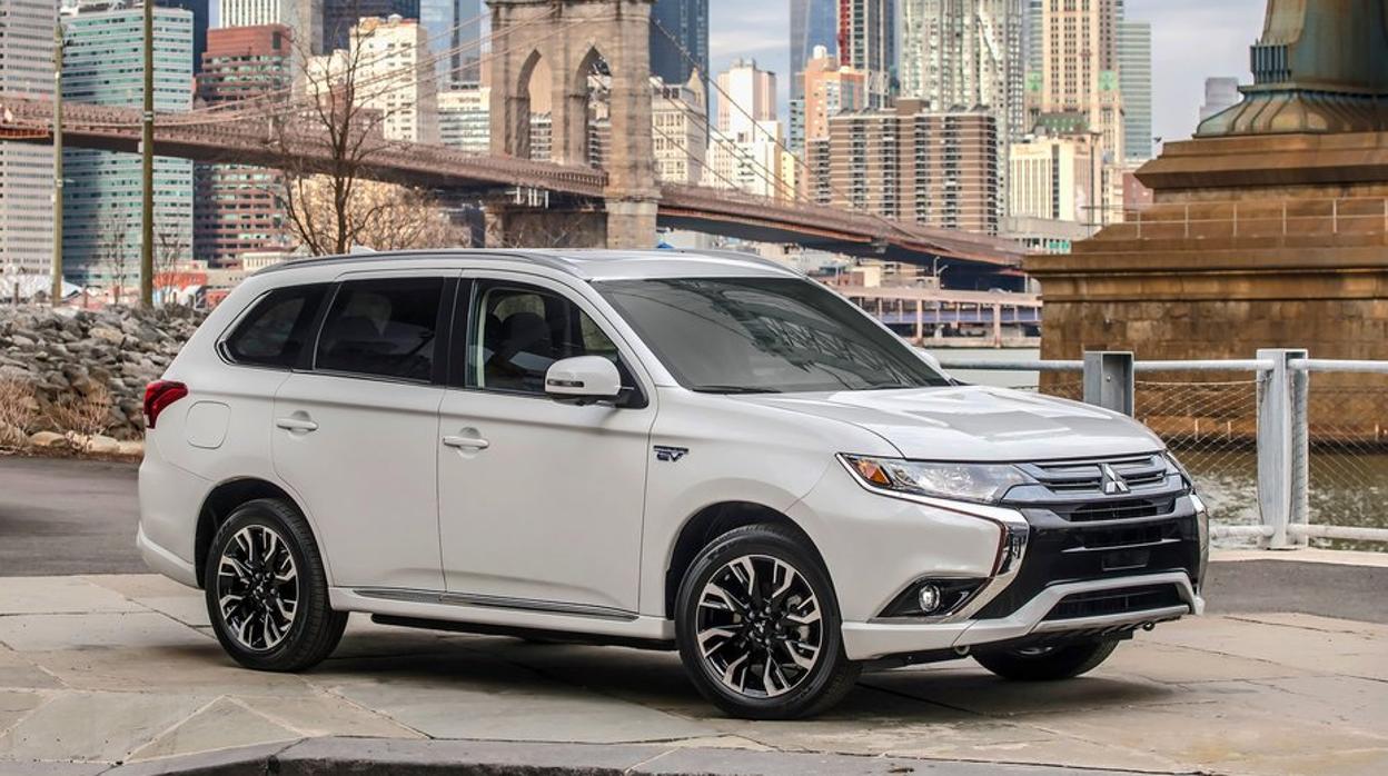 Las claves del Mitsubishi Outlander PHEV: un SUV híbrido enchufable ideal para cualquier recorrido