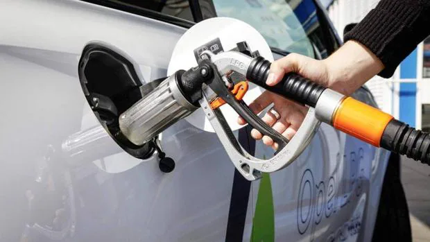 Los coches de gas lideran la ventas entre vehículos con pegatina eco