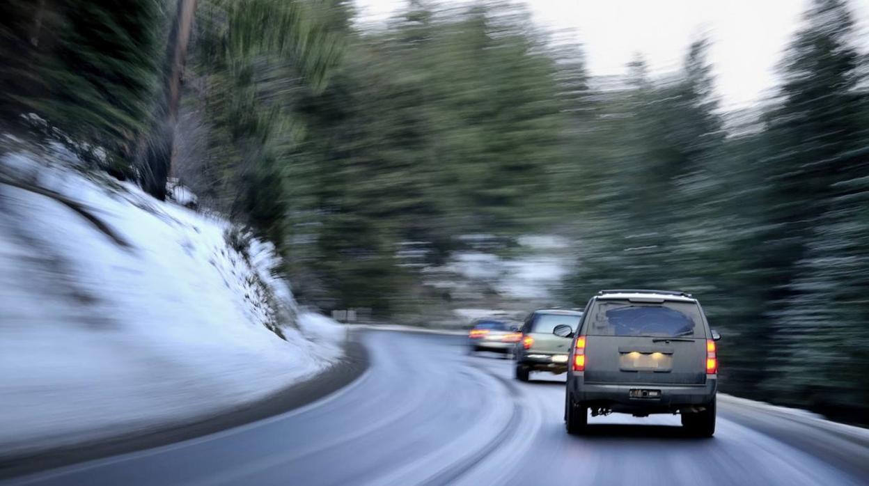 Cómo actuar si hay placas de hielo en la carretera