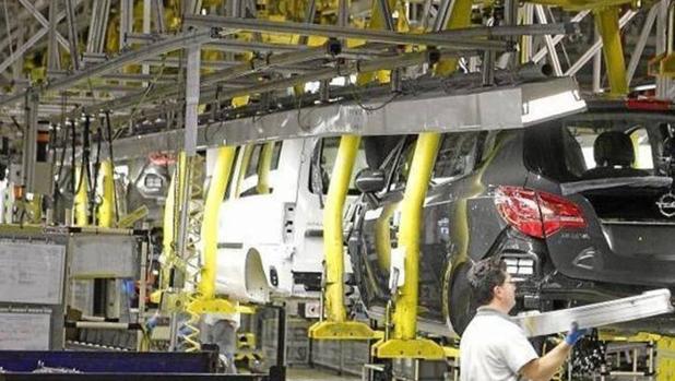 Se profundiza la caída en producción y exportaciones de coches en el mes de enero