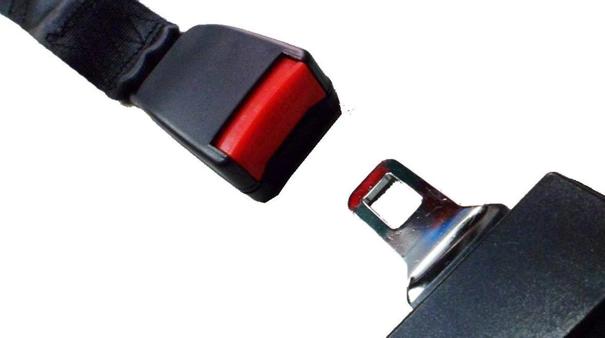 La DGT vigila el uso del cinturón de seguridad: ¿sabes usarlo correctamente?