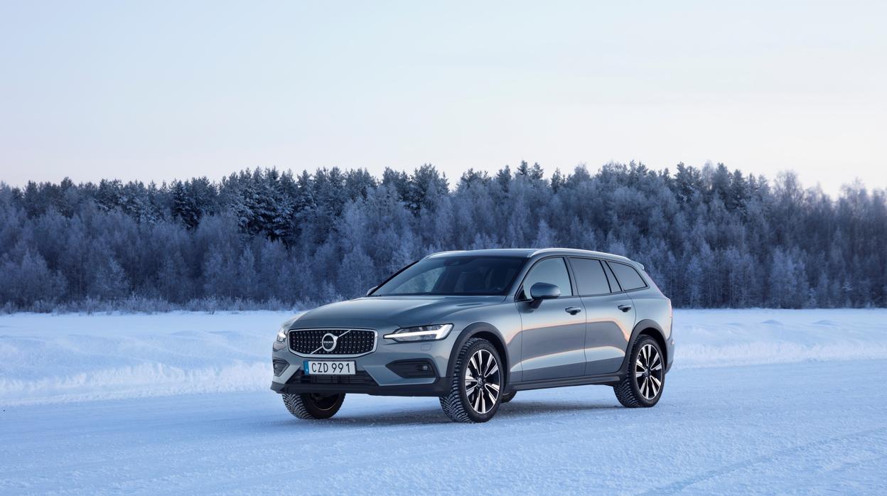 Volvo se acerca con el V60 Cross Country al objetivo de cero accidentes