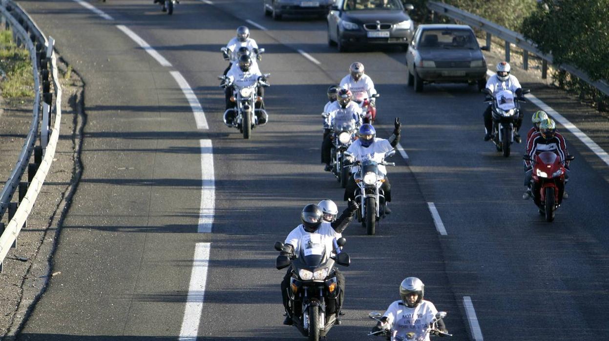 Los motoristas denuncian las trampas en la carretera como causa principal de accidentes