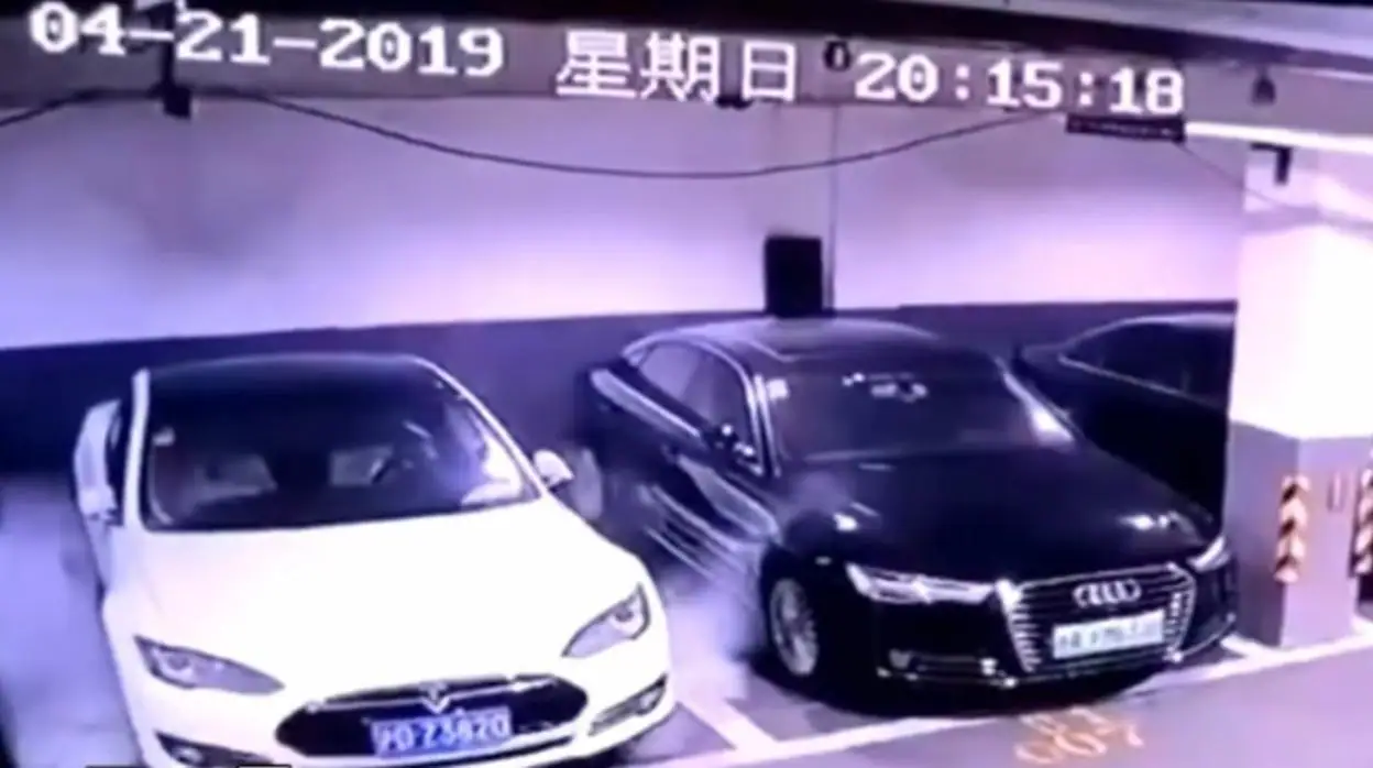 Tesla explica por qué explotó uno de sus coches en China