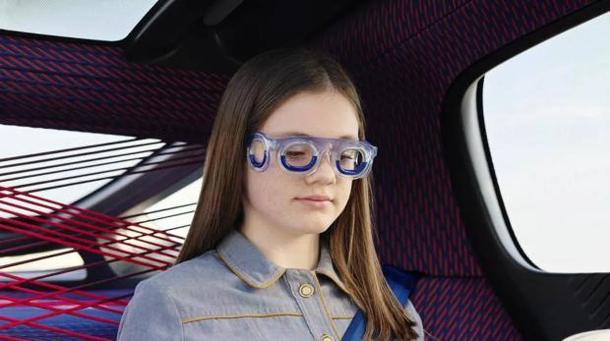 Con estas gafas podrás decir adiós a los mareos en el coche
