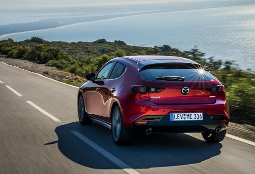 Probamos el nuevo Mazda 3: vínculo especial entre coche y conductor